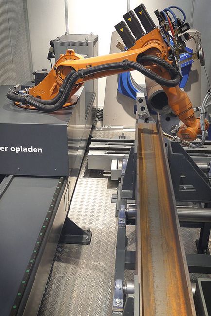 Robot sudor industrial