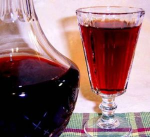 Recept házi málnalikőrjéről vodka vagy konyak (brandy) Recept házi málna likőr vagy brandy vodka