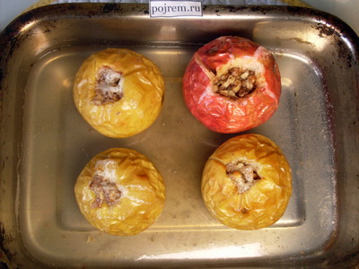 Rețeta pentru merele coapte în cuptor cu miere - o rețetă pas cu pas cu o fotografie cum să gătești