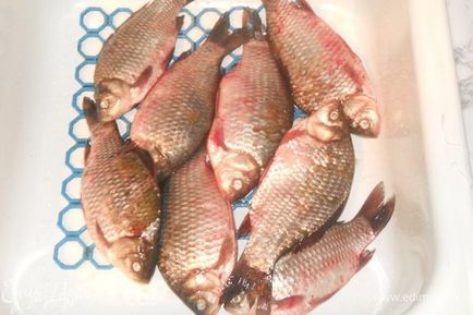 Peștii cu oase moi, ca în rețeta conservată 👌 cu fotografie pe bază de turn, mănâncă retete acasă de la