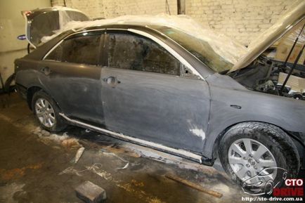 Egyengető ajtók, állványok, csere szárny, festés autók - Toyota Camry, száz hajtás (fotók a munka) Egyengető ajtók, állványok, csere szárny, festés autók - Toyota Camry, száz és meghajtó