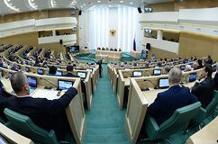 Orosz szenátorok belépett a lakóhely szükséges