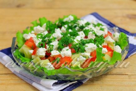 Салат з фетою і помідорами - рецепт з фото
