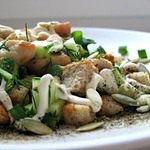 Салат з Кіріешкі і кукурудзою, куркою, шинкою