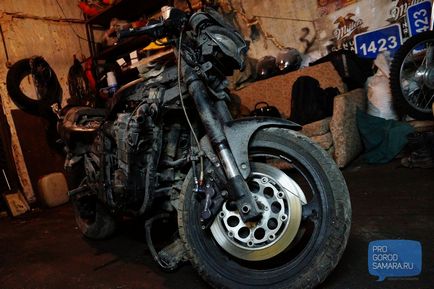 Samara motoros mesélt - Az éjszaka folyamán a farkas, esés, és a Hangouts jövő baykpost (farkas) Samara motoros mesélt - Az éjszaka folyamán a farkas, esés, és a Hangouts jövő baykpost