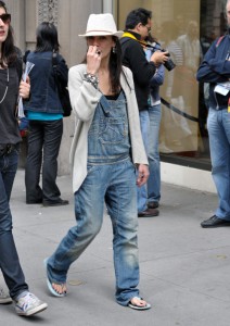 З чим носити джинсовий комбінезон - 25 фото, мистецтво бути жінкою