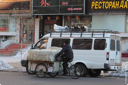 Shopping în Manchuria, plictisitor și nemilos
