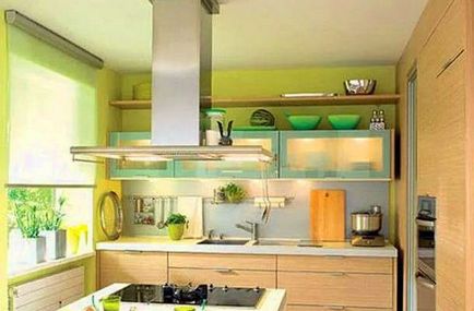 Perdele pentru o bucătărie mică în tipurile de fotografii, culori și teme