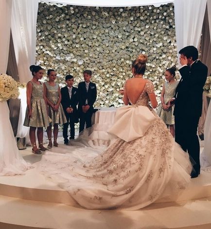 Співвласник аеропорту Домодєдово влаштував своїй 19-річній онуці шикарне весілля в лондоні тамадою