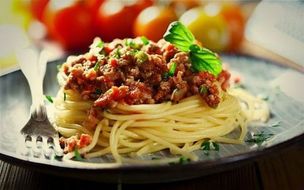 Rețete spaghete bolognese cu o fotografie despre cum să gătești spaghete cu sos de bolognese