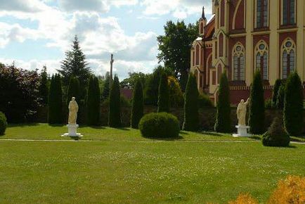 Старовинний костел в гервятах