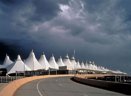 Aeroportul ciudat, un blogger pe 3 ianuarie 2014, o bârfă