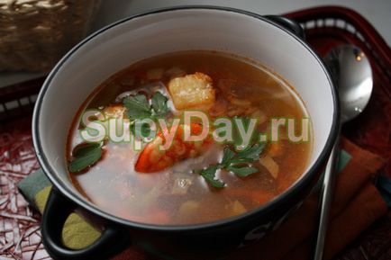 Supă de pește roșu - un prânz consistent pentru întreaga rețetă de familie cu fotografii și videoclipuri