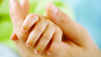 Сухість і лущення шкіри рук дитини - ознака хвороби або фізіологічний процес
