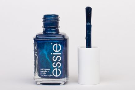 Тест-драйв і Свотч лаків essie leggy legend, beauty insider