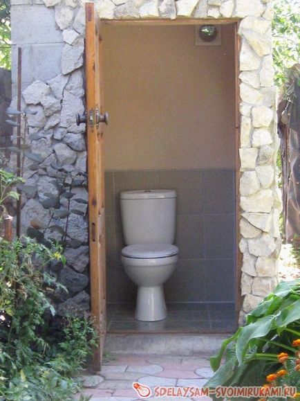 Туалет в саду, майстер-клас своїми руками