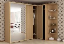 Dulapuri de colț în compartimentul din camera de dormit în catalog, în interiorul unei dimensiuni mici, umplere, eșantion de design