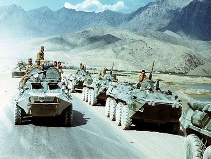 Megsemmisítése a legnagyobb konvoj Afganisztánban (47 fotó)