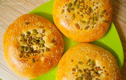 Üzbegisztán torta (víz, növényi olaj) üzbég kenyér