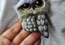 Împletindu-se din lîna unei felii uscate de owl, o clasă de maestru pas cu pas, o lână de merino pentru un alb