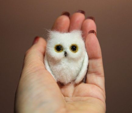 Împletindu-se din lîna unei felii uscate de owl, o clasă de maestru pas cu pas, o lână de merino pentru un alb