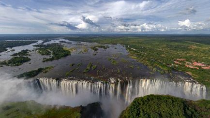 Cascada Victoria este un minunat miracol al lumii (zambia, zimbabwe)