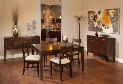 Vízálló laminált padló a konyhában vagy a vinil padló összehasonlítani, és válassza