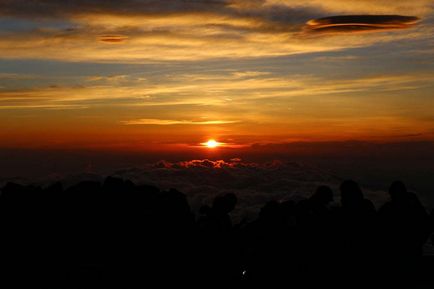 Ascent la Fuji - traseu, program, sfaturi, în mod independent și într-un grup turistic, prețuri