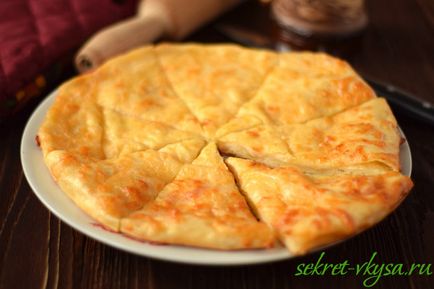 Khachapuri cu brânză (stil megrelian)