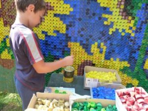 Gard din plută din sticle de plastic (fotografie)