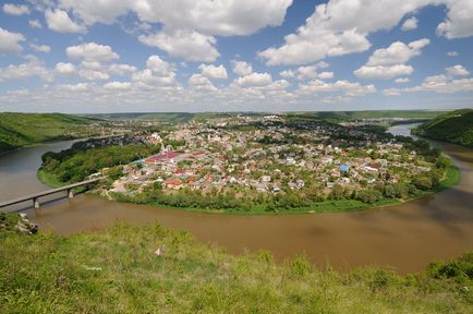 Заліщики, замок у Ниркові і Джуринський водоспад