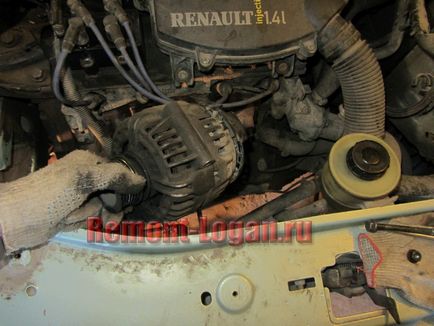 Înlocuirea generatorului pe autovehicul cu gur și fără aer condiționat, repararea Reno Logan