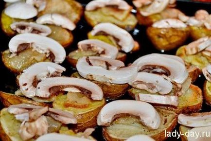 Sült burgonya szalonnával, gombával, egyszerű receptek képekkel