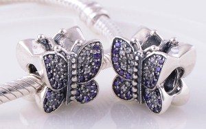 Importanța Pandora Charms - bijuterii și costume de bijuterii