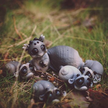 25 monstri de jucărie încântătoare create de mână