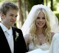 Avril Lavigne - jurnale de căsătorie perfecte
