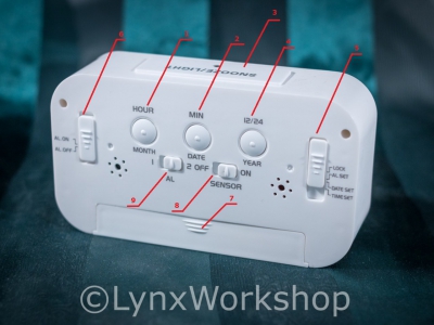 Будильник з розумною підсвічуванням і термометром, lynx workshop
