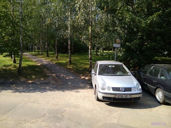 Pentru a afla cine scarpină mașina, luna din Belarus a petrecut noaptea înăuntru