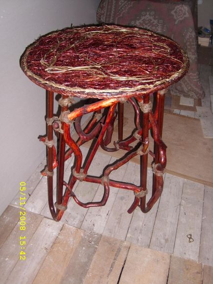 Mobilier de vară din ramuri