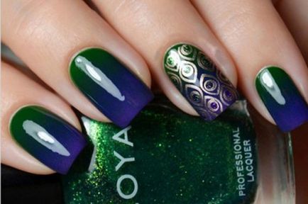 Nail Design - pávatoll, szép körmök - kiegészíti a képet