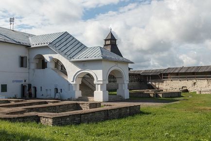 град Dovmontov - Псков Помпей