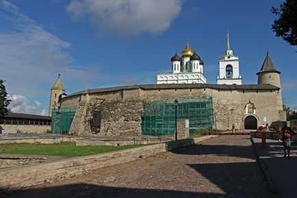 град Dovmontov - Псков Помпей