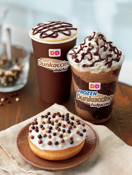 A Dunkin Donuts egy új fagyott dunkaccino fudgaccino és mokka crunch fánk - Sajtóközlemények