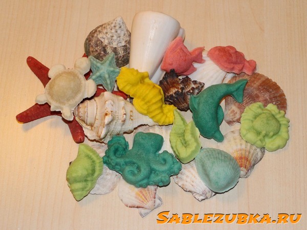 Фігурки з кольорового солоного тіста