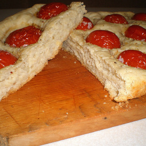 Focaccia, 20 recept fotókkal a helyszínen - a plakát-élelmiszeripari