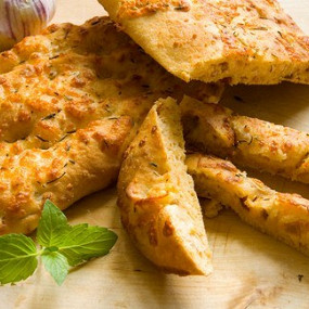 Focaccia, 20 recept fotókkal a helyszínen - a plakát-élelmiszeripari