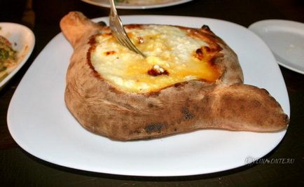 Къде да хапнем khachapuri в Грузия Аджария, Гурия, Имеретия khachapuri в Батуми