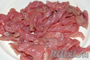 Carne de vită cu legume în kazan - pregătim pas cu pas din fotografie