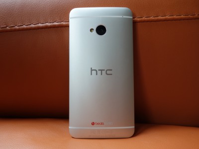 H pentru htc unul este afișat pe video