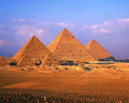 Mint az egyiptomi piramisok vezettek a gazdasági válság az ősi királyság